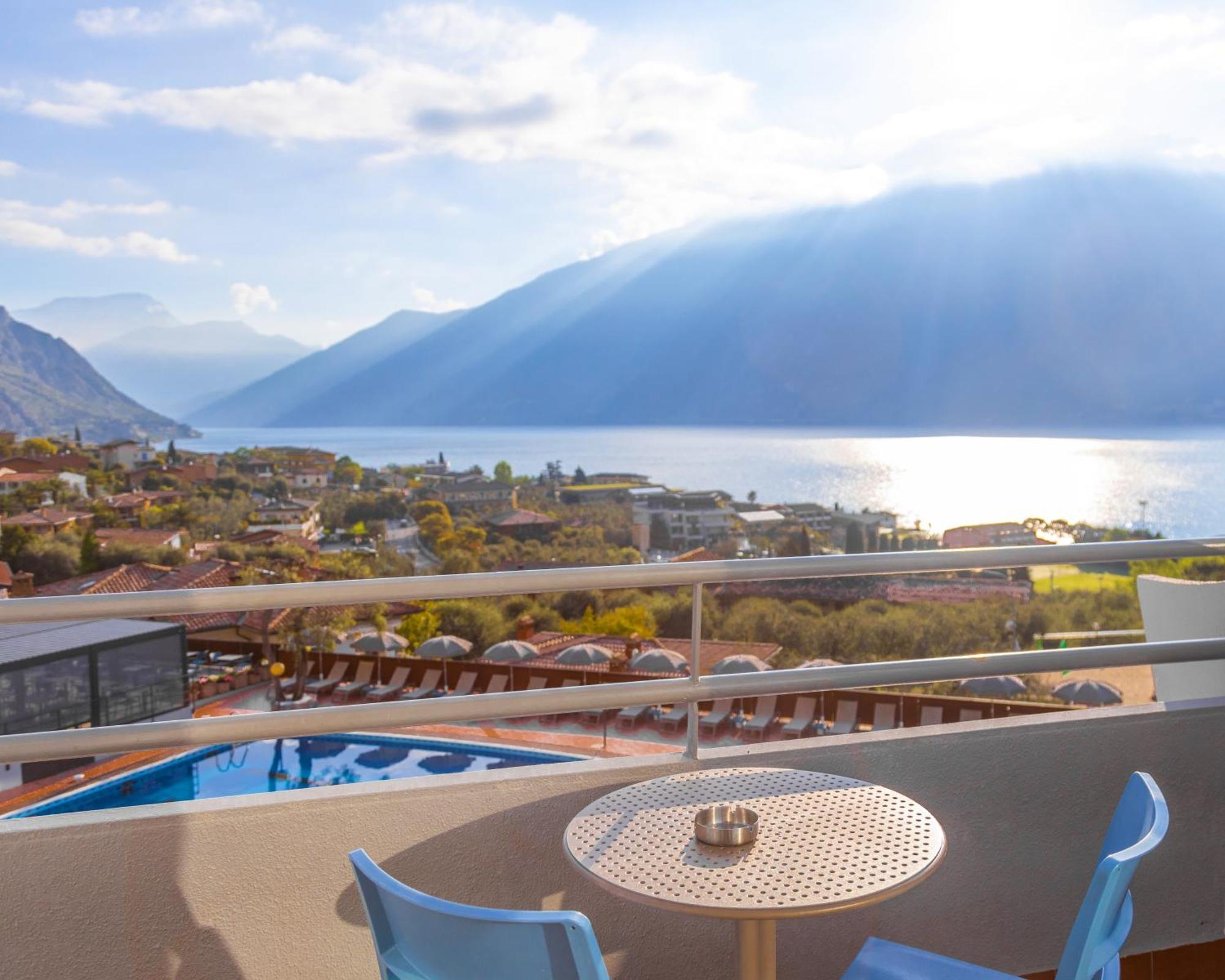 Aria Life Hotel Limone sul Garda Exterior photo