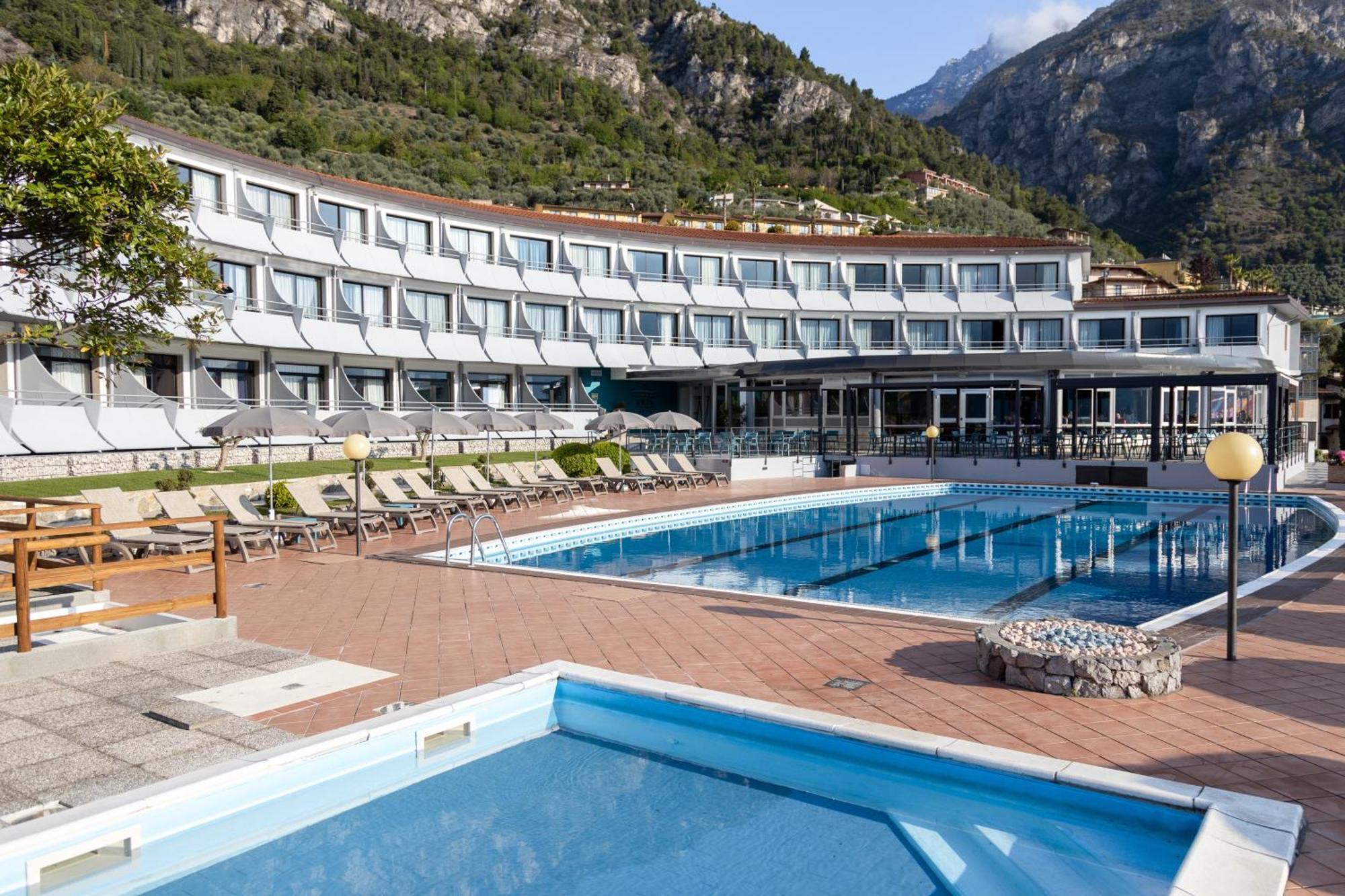 Aria Life Hotel Limone sul Garda Exterior photo